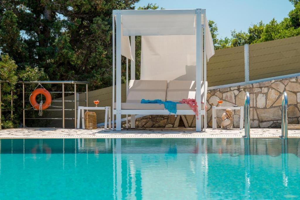 Sea View Suite With Pool Ґайос Екстер'єр фото