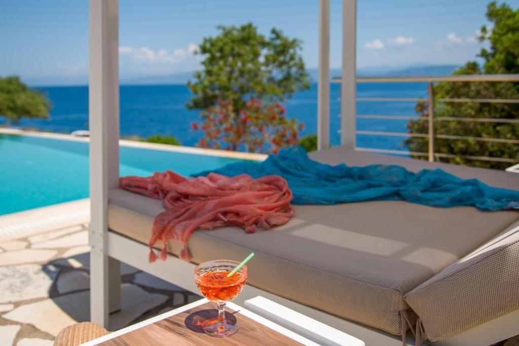 Sea View Suite With Pool Ґайос Екстер'єр фото